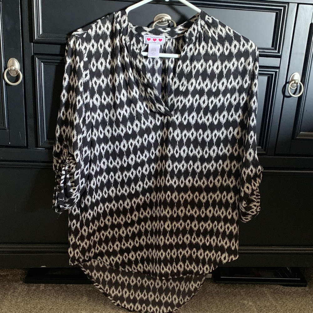 Trixxi Black & Cream Ikat V-Neck Tunic